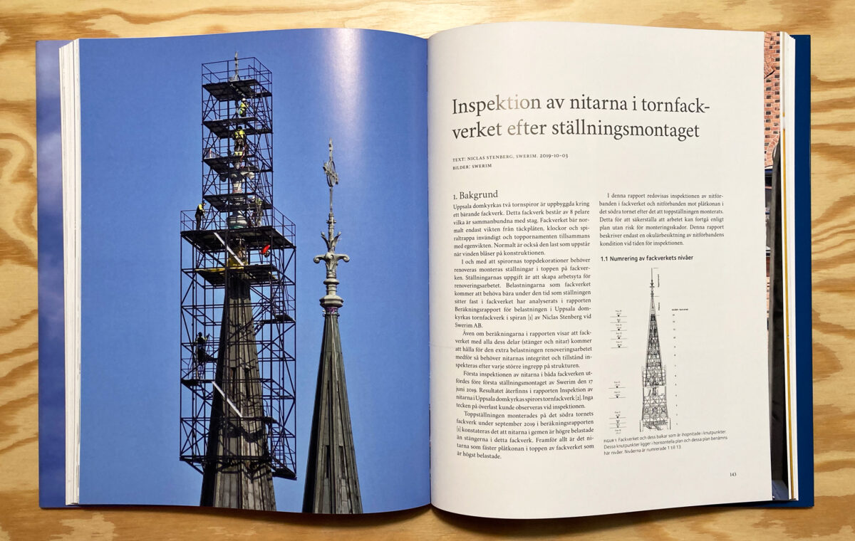 Bild som föreställer ett uppslag i en bok med rubriken Inspektion av nitarna i tornfackverket efters ställningsmontaget.